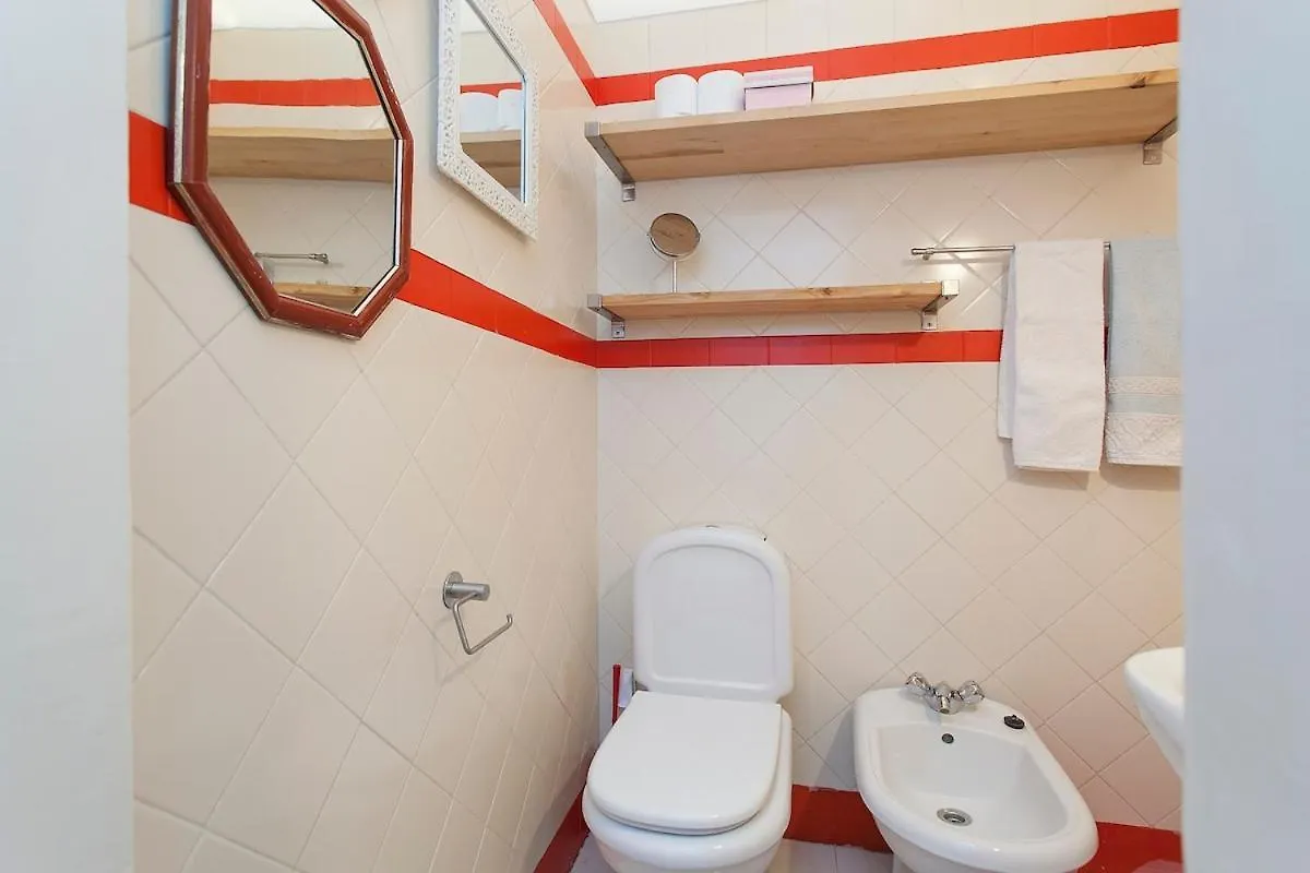 Central Terrace Apartment At Typical Bica And Chiado Lisbon